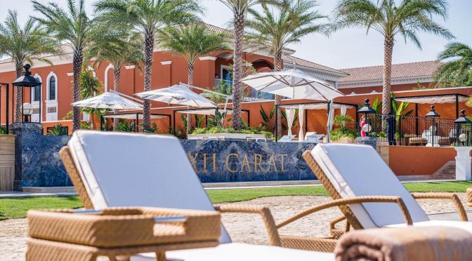 luxury-villa-for-sale-in-palm-jumeriah-dubai-for-aed-47M-gallery1-672x372